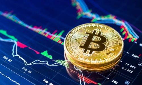    了解比特币钱包私钥及其安全性  / 

 guanjianci  比特币, 钱包, 私钥, 安全, 加密货币  /guanjianci 

 比特币（Bitcoin）作为一种去中心化的数字货币，近年来受到了越来越多人的关注。其中，比特币钱包作为存储和管理比特币的重要工具，其私钥的安全性也成了人们关注的焦点。在这篇文章中，我们将深入探讨比特币钱包私钥的概念、作用、生成方式、存储安全以及可能出现的风险和应对措施。同时，还将解答一些与比特币钱包私钥相关的问题，以帮助用户更好地了解和使用比特币钱包。

 比特币钱包私钥是什么 
 比特币钱包私钥是用来访问和管理比特币的一组数字或字母组合。在比特币的体系中，私钥相当于钥匙，只有持有私钥的人才能对与其对应的比特币地址进行交易和管理。因此，保护私钥的安全性是保障比特币资产安全的首要条件。 

 私钥是通过一种数学算法生成的，通常以64位十六进制字符串的形式存在。作为钱包的核心，私钥不仅用于生成公钥和比特币地址，还用于签署交易以证明用户对资金的控制权。只要拥有私钥，用户就可以随意转移这些比特币，甚至无视任何法律或第三方的干预。因此，私钥的保存和保护显得尤为重要。 

 私钥的生成方式 
 比特币钱包的私钥不是随机产生的，而是通过一种被称为椭圆曲线加密算法的数学公式生成。用户在创建比特币钱包时，钱包软件会随机生成一个数值，这个数值便是用户的私钥。与此同时，这个私钥可以进一步用于生成一个相应的公钥和比特币地址。 

 生成私钥时，推荐使用高强度的随机数生成器，以保证私钥的复杂性和唯一性。如果私钥过于简单，那么它可能会被恶意的黑客、病毒软件或各种攻击工具轻易破解，从而造成比特币的损失。为了确保安全，用户可以选择一些知名的钱包提供商，利用它们提供的安全机制生成和管理私钥。 

 比特币私钥的存储方式 
 相对于其他密码，私钥的存储显得尤为重要。用户通常可以选择以下几种方式来存储私钥。 

 1. 热钱包 
 热钱包是连接互联网的钱包，它便于用户进行常规交易和快速访问。但是，热钱包由于长期暴露在网络环境中，面临着被黑客攻击的风险。因此，虽然热钱包使用方便，但建议用户不将大量的比特币存储在此类钱包中。 

 2. 冷钱包 
 冷钱包是完全不连接互联网的存储方式，一般采用纸质钱包或硬件钱包。冷钱包因其不与网络连接而相对安全，但在使用时却不如热钱包灵活。用户需要在数据传输时小心，以防在连接过程中丢失私钥。这是投资者保护大额比特币资产安全的一种可靠手段。 

 私钥丢失的风险 
 私钥一旦丢失，用户将无法再访问与该私钥对应的比特币地址，资产也将化为乌有。为了防范这种风险，用户在生成私钥时，可以通过备份来确保私钥的安全。例如，可以将私钥备份到USB闪存驱动器、纸质备份或安全的密码管理器中。 

 私钥的安全性问题 
 私钥的泄露是导致数字货币资产损失的主要原因之一。以下是一些导致私钥泄露的常见情况： 

 - 网络攻击：黑客通过各种手段攻击网络钱包，获取用户的私钥。 
 - 诈骗：用户在不可信的网站或应用中输入私钥，导致资产被盗。 
 - 恶意软件：计算机感染恶意软件，私钥被自动窃取。 

 因此，用户在访问比特币钱包时需要保持高度警惕，使用正版安全软件，并通过多重身份验证等方式增强安全性。 

 相关问题解答 

 问题一：比特币私钥丢失怎么办？ 
 如果用户不小心丢失了比特币钱包的私钥，他们将面临无可挽回的损失。比特币系统并没有提供任何恢复被丢失私钥的方法。不论用户尝试怎样的手段，丢失私钥的比特币将无法被找回。因此，创建比特币钱包时，用户应务必对私钥进行备份。 

 对于已经丢失私钥的用户，尽管无法访问比特币，但可以通过反思和总结来提高未来的安全性。为成功防止丢失或泄露，以下几种策略可以考虑： 

 - 采用密码管理器存储私钥； 
 - 经常性备份私钥至安全的离线设备； 
 - 使用硬件钱包存储关键的私钥； 

 问题二：比特币私钥的安全性如何保障？ 
 保障比特币私钥的安全性是用户的首要责任。为了减轻私钥被盗风险，用户可以采取以下策略： 

 - 使用冷钱包：冷钱包可有效降低外部攻击的风险。 
 - 定期备份私钥：养成定期备份的习惯，确保万一出现问题能恢复访问。 
 - 不随意分享私钥：私钥应视为机密信息，用户切不可将其泄露给任何不可信任的人。 

 此外，用户还应该定期更换与比特币相关的密码，避免使用过于简单的密码。通过保持手机、电脑等设备的更新，确保安全防护也是保障私钥安全的有效方法。 

 问题三：比特币私钥与助记词的关系是什么？ 
 助记词是由一串单词组成的短语，作为数字资产的另一种访问机制。它通常与比特币钱包中的私钥密切相关。当用户在创建比特币钱包时，系统会自动生成助记词并引导用户妥善保管。助记词本质上是用于恢复钱包的重要工具，用户可以通过输入正确的助记词来恢复钱包及其关联的私钥。 

 助记词具有以下特点： 

 - 简单易记； 
 - 方便储存； 
 - 易于恢复； 

 然而，用户在使用助记词时，注意不要使其泄露，因为一旦被他人获取，便可能导致数字资产的损失。建议用户将助记词保存在安全的地方，如纸质记录或安全的云端服务。 

 问题四：硬件钱包的优势是什么？ 
 硬件钱包是一种专门用来存储私钥的物理设备，其安全性相较于传统热钱包有显著提高。以下是硬件钱包的几个突出优势： 

 - 安全性强：硬件钱包通常未与网络连接，极大地降低了黑客入侵和盗窃的风险。 
 - 使用便捷：用户在进行交易时，只需在硬件钱包上确认操作，确保高效。 
 - 多重签名：部分硬件钱包支持多重签名功能，增加交易的安全性，可以完全控制私钥的所有权。 

 当然，尽管硬件钱包相对安全，但用户仍需妥善保管硬件钱包并涉足更新维护，以保持最高的安全性。 

 问题五：如何创建一个安全的比特币钱包？ 
 创建安全的比特币钱包需要遵循几个关键步骤： 

 - 选择可信赖的钱包软件或硬件，并确保下载渠道安全。 
 - 在生成钱包时，确保使用强力密码和二步验证；如果可能，考虑使用多重签名。 
 - 生成的私钥和助记词要务必妥善保管，避免与网络连接。 

 此外，用户应定期检查钱包的安全状态，关注相关的安全新闻，使钱包操作更加安全可靠。 

 问题六：如何保护比特币私钥和助记词的安全？ 
 对于保护私钥和助记词，用户需要采取综合性的安全措施： 

 - 切勿将私钥和助记词存储在网络上，不建议用云服务保存。同时，手机和电脑也需要安装安全防护软件。 
 - 使用纸质备份，并将其放在安全的地方，甚至可以将多份备份存储在不同地点。 
 - 养成定期检测钱包安全和交易记录的习惯，确保能够快速应对潜在的安全威胁。 

 总之，了解和保护比特币钱包的私钥是每个比特币用户的责任。结合这些安全措施，用户可以更加安心地享受比特币带来的便利与价值。 